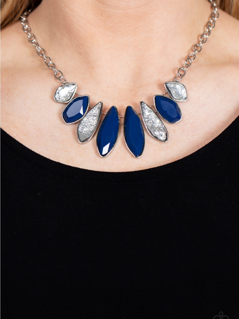 paparazzi Navy and Silver Teardrop Bib Necklace